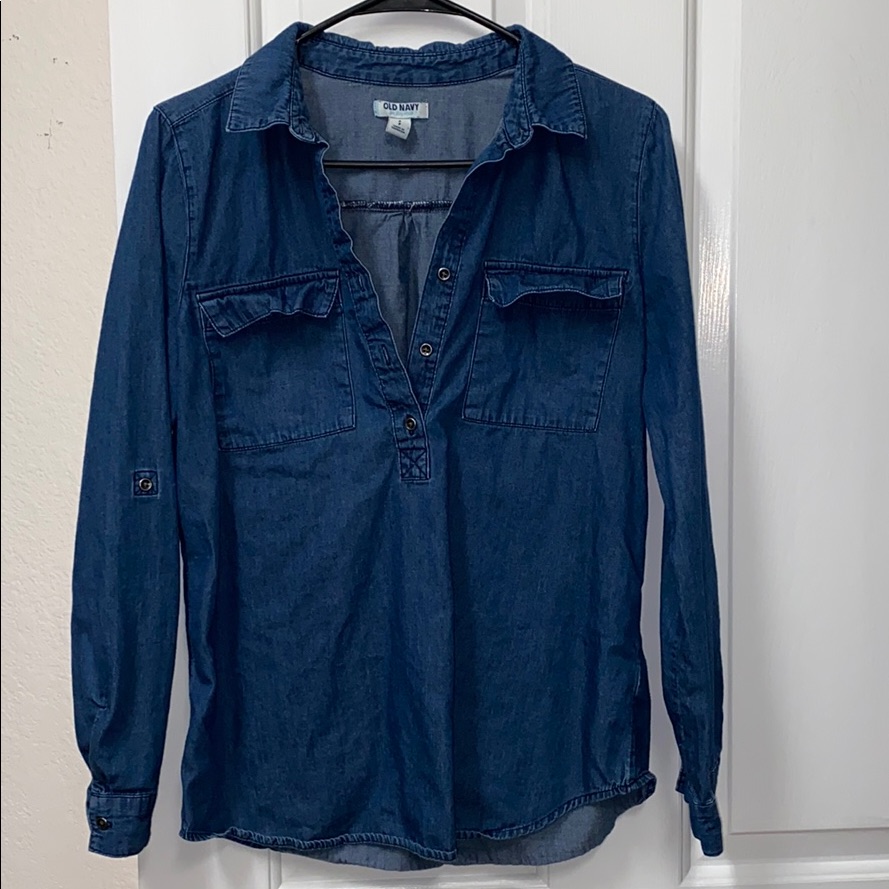 Chambray Collared Half Button Top